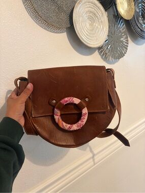 Guatemalan Brown Leather Crossbody Bag with Pink Wrapped Ring Accent